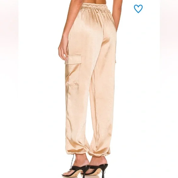 SUPERDOWN Rita cargo pants in champagne size medium new without tags - Picture 2 of 10